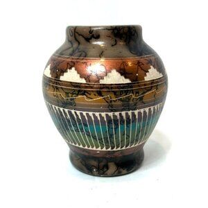 Native American Indian Navajo Pottery Etched Horse Hair Vase Dina Willie